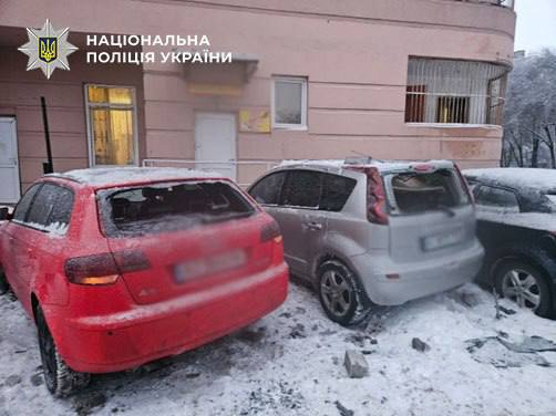 Поліція фіксує наслідки атаки ворога на Київ - фото 6