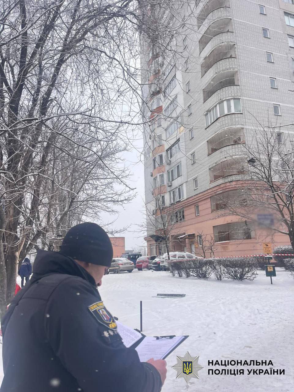 Поліція фіксує наслідки атаки ворога на Київ