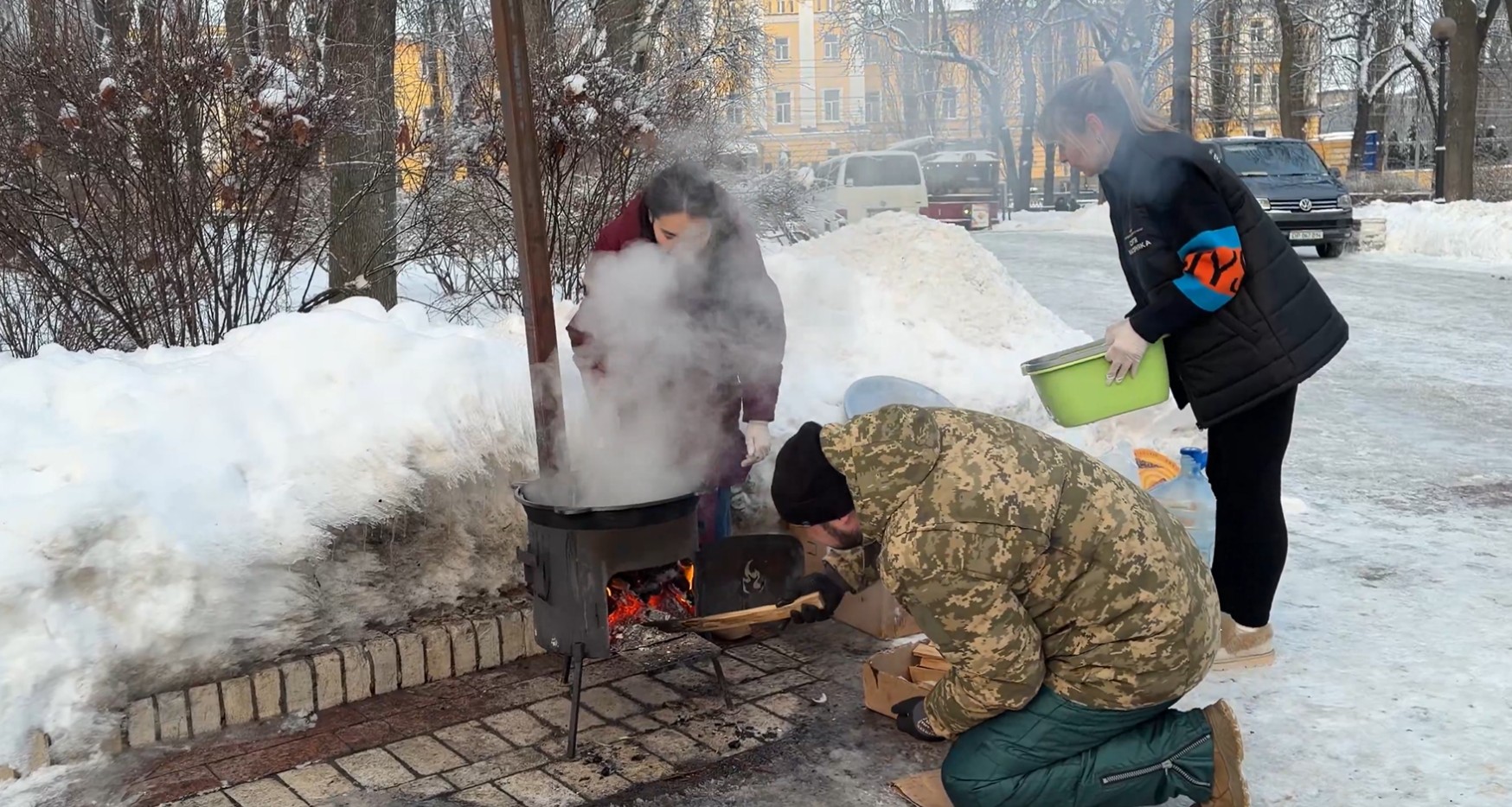 Що та як готують кияни без світла та як обігрівають квартири - фото 11