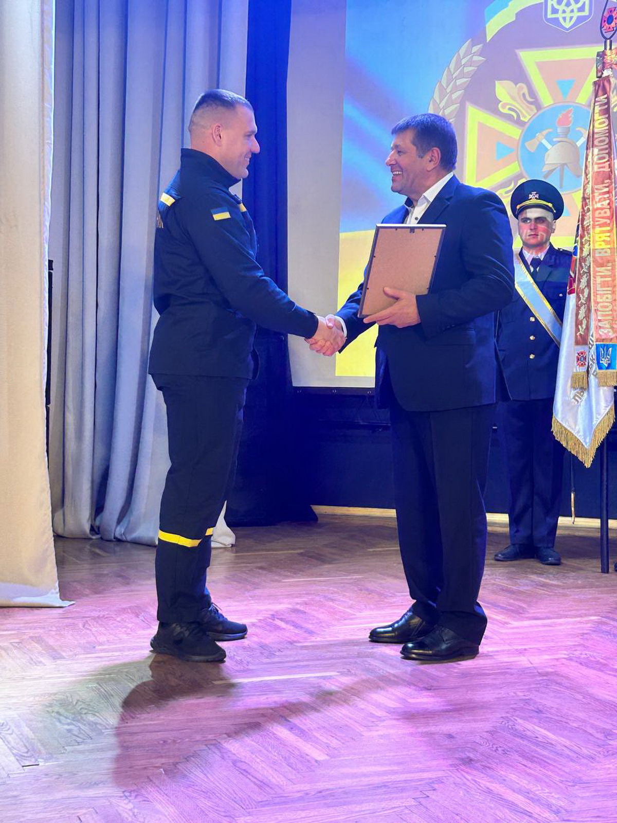 У Вінниці відбувся завершальний випуск курсантів училища рятувальників - фото 2