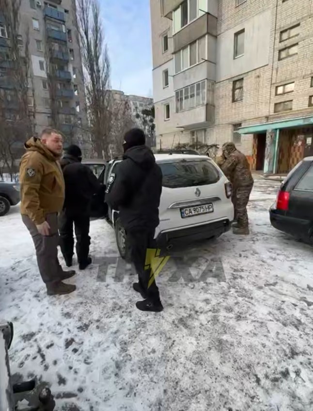 Використали газовий балончик. Публікують кадри конфлікту з ТЦК у Черкасах