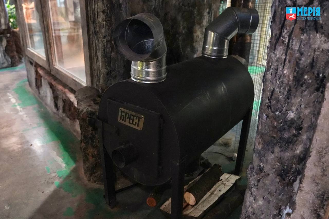 Як зимують тварини у Черкаському зоопарку. Фото - фото 7