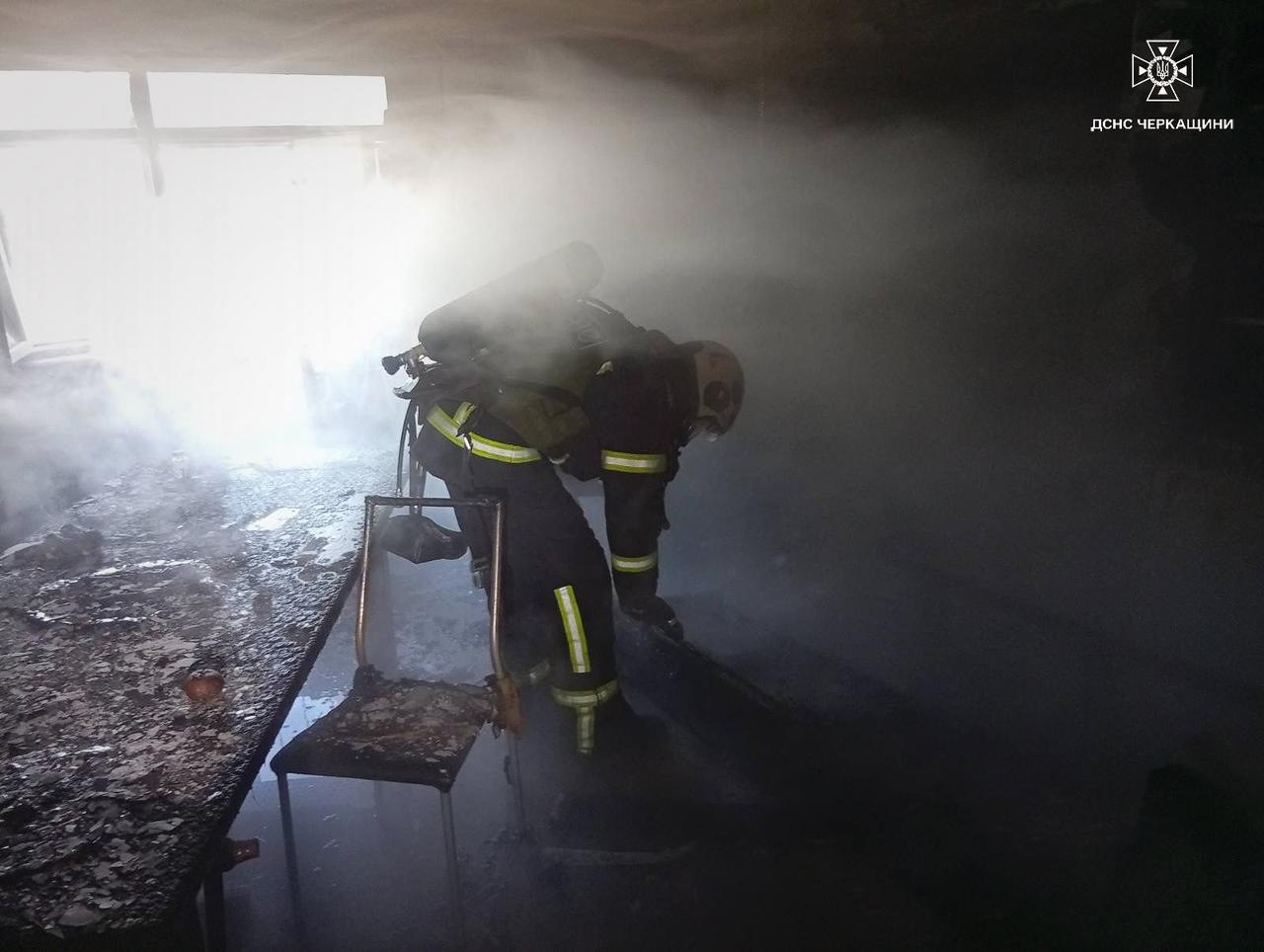 П’ятьох дітей врятували під час пожежі в Умані - фото 2