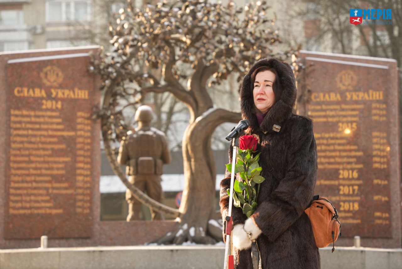 У Черкасах вшанували пам’ять оборонців Донецького аеропорту. Фото - фото 4
