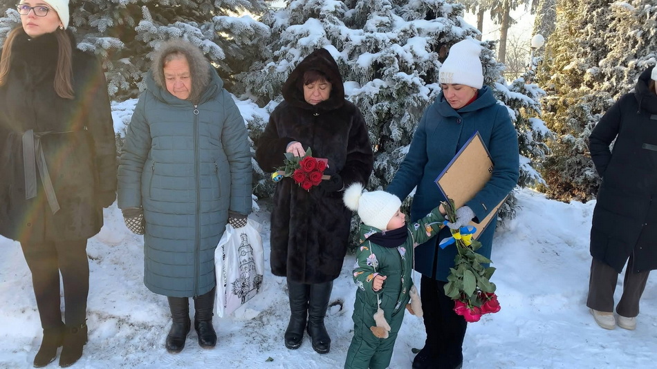 На Вінниччині передали дві нагороди родині полеглого воїна - фото 3
