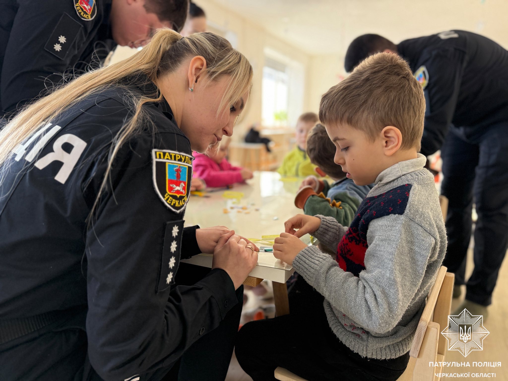 Патрульні провели заняття для малюків із дитячого садочка у Черкасах