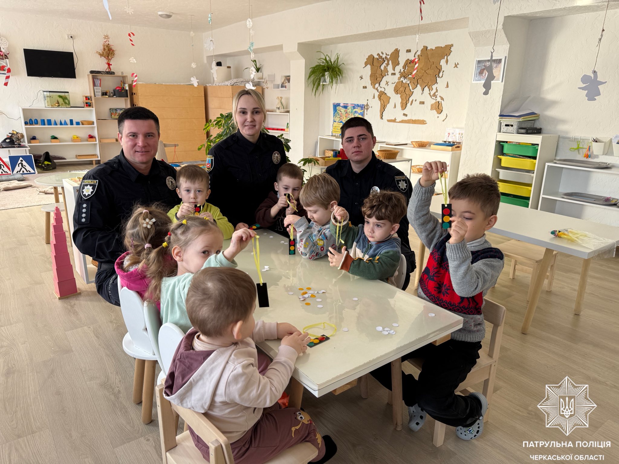 Патрульні провели заняття для малюків із дитячого садочка у Черкасах - фото 4