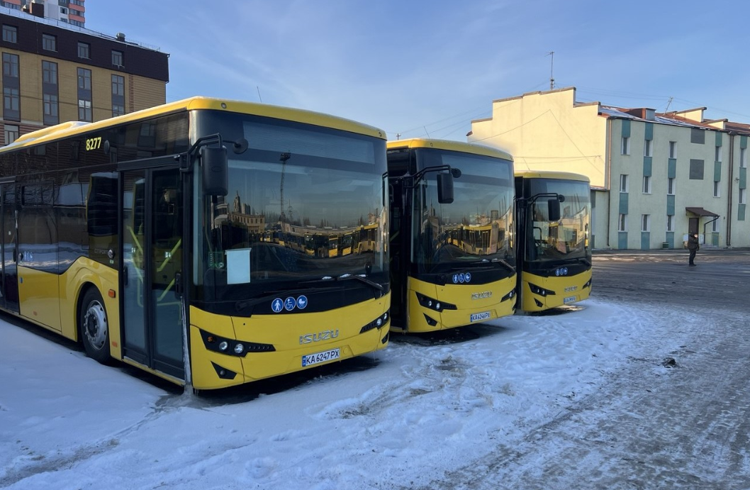 У Києві для підсилення на маршрути вийдуть ще 20 нових автобусів - фото 3