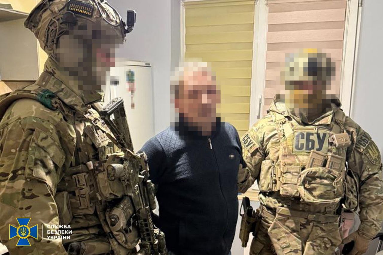 СБУ затримала агентів гру рф, яким наказали розвідати наслідки від удару «Орєшніком» по Львівщині