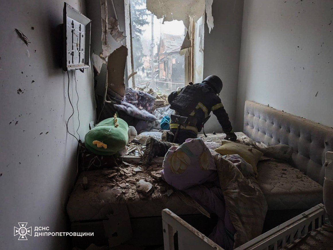 У Кривому Розі після ракетної атаки постраждали п’ятеро мирних жителів - фото 3