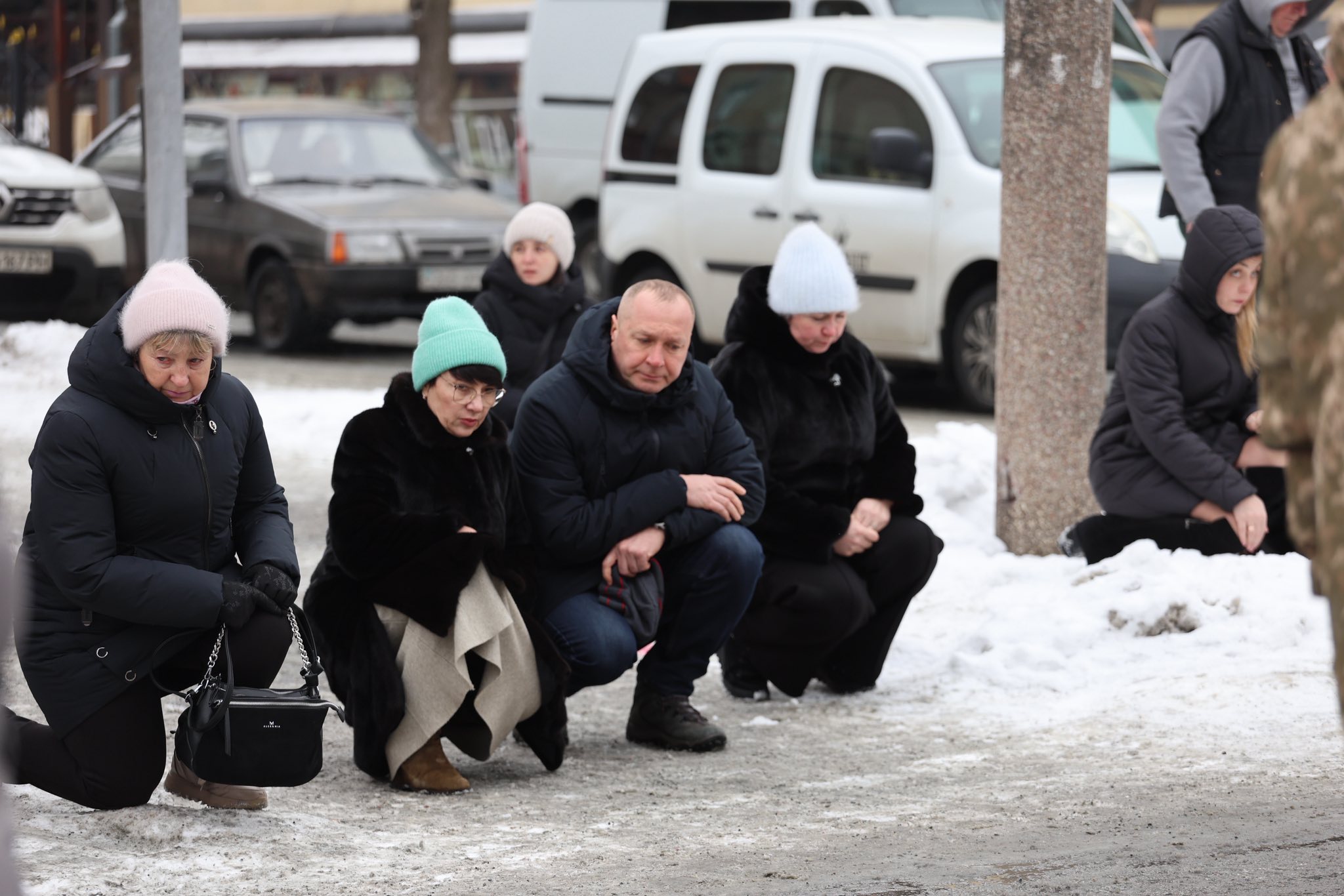 В Умані «живим коридором» прощалися із Олександром Савчуком - фото 6
