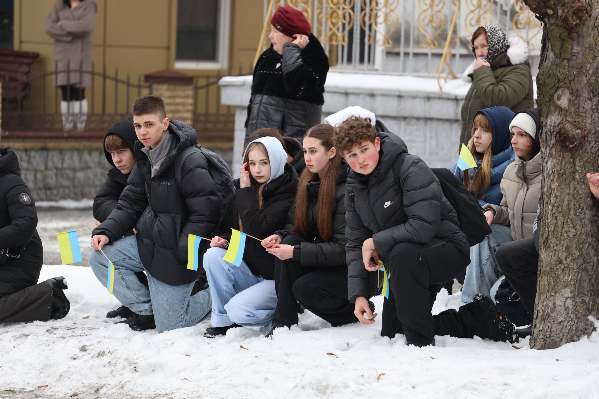 В Умані «живим коридором» прощалися із Олександром Савчуком - фото 8