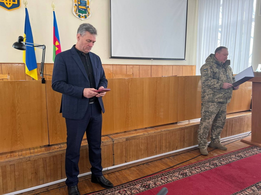 На Вінниччині передали посмертні нагороди родинам двох воїнів - фото 3