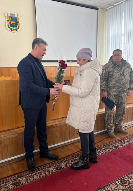 На Вінниччині передали посмертні нагороди родинам двох воїнів - фото 2