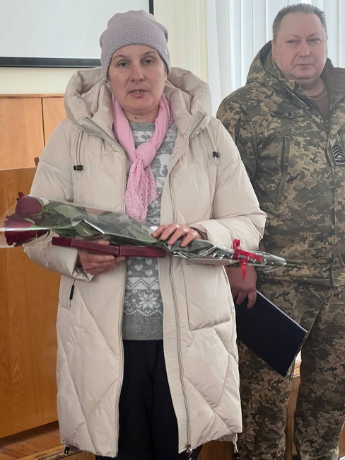 На Вінниччині передали посмертні нагороди родинам двох воїнів - фото 8