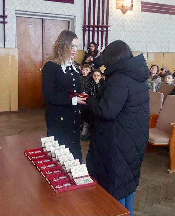 У Смілі передали нагороди родинам загиблих військових