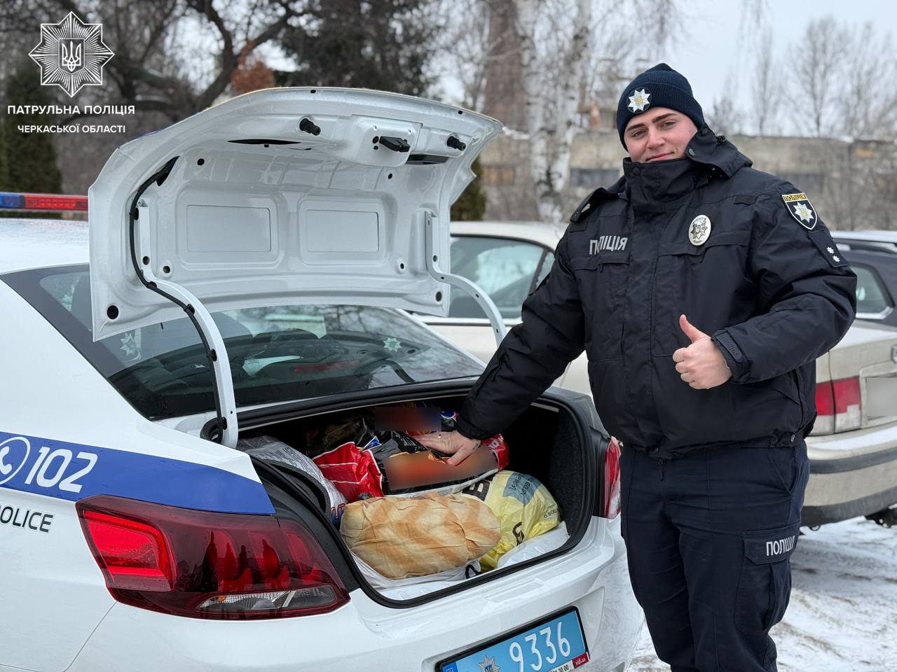 У черкаський притулок для тварин привезли ковдри і корм - фото 2