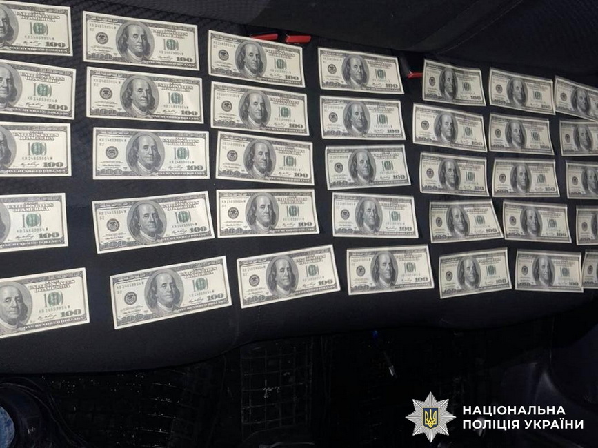 Житель Одещини за 7000 доларів допомагав вінничанину перетнути кордон