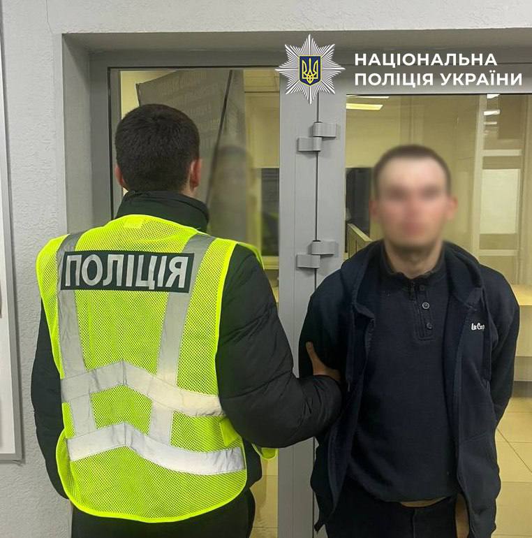 У Києві судитимуть двох зловмисників, які жорстоко побили та пограбували військовослужбовця - фото 3