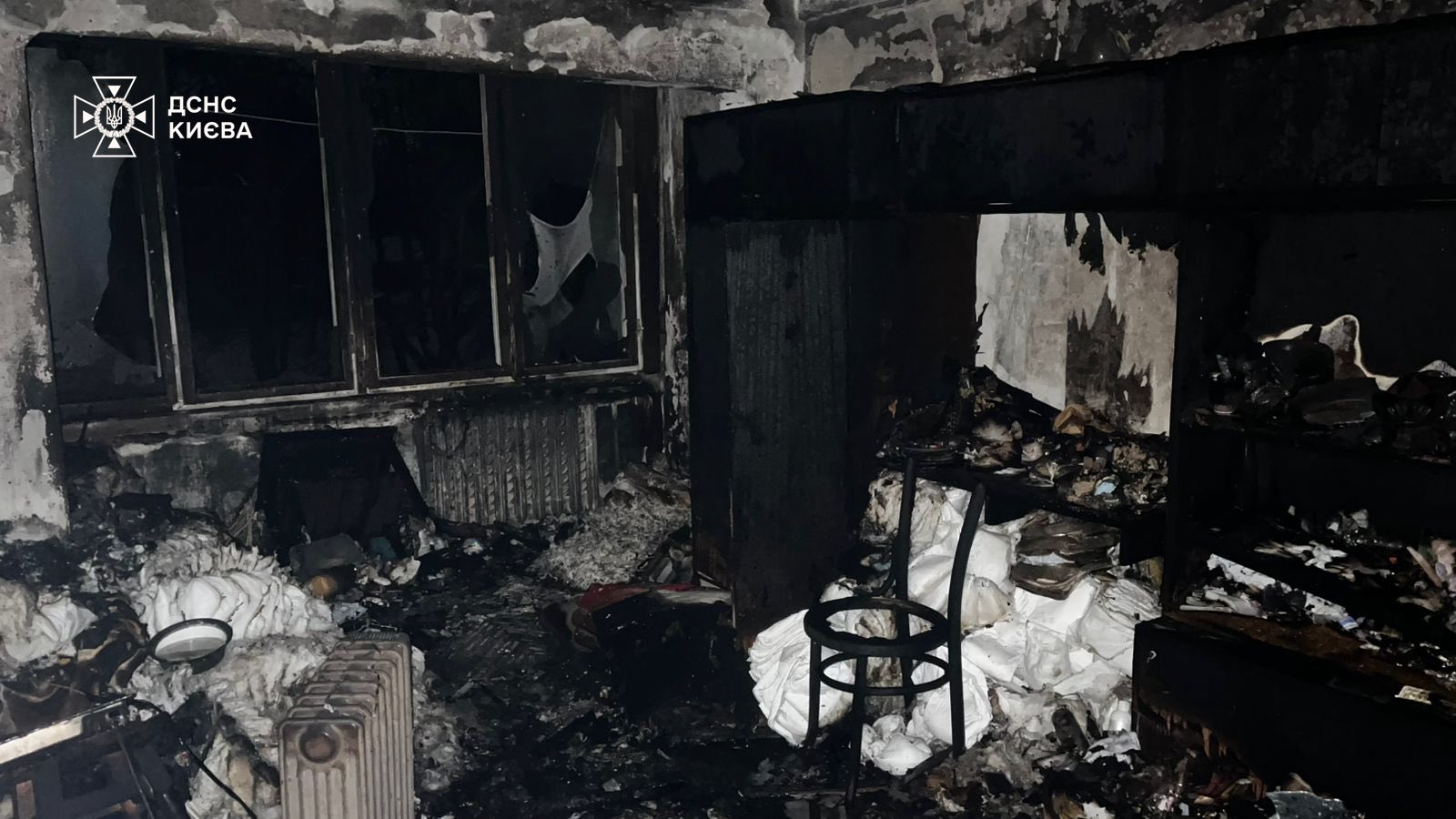 У Соломʼянському районі під час пожежі в квартирі загинула жінка