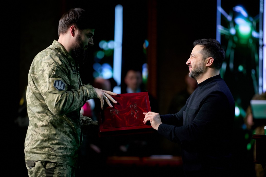 Зеленський відзначив воїнів із підрозділів безпілотних систем державними нагородами - фото 4
