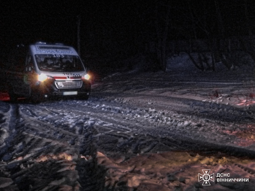 Рятувальники Вінниччини допомогли п’яти бригадам «швидкої» доїхати до пацієнтів - фото 3