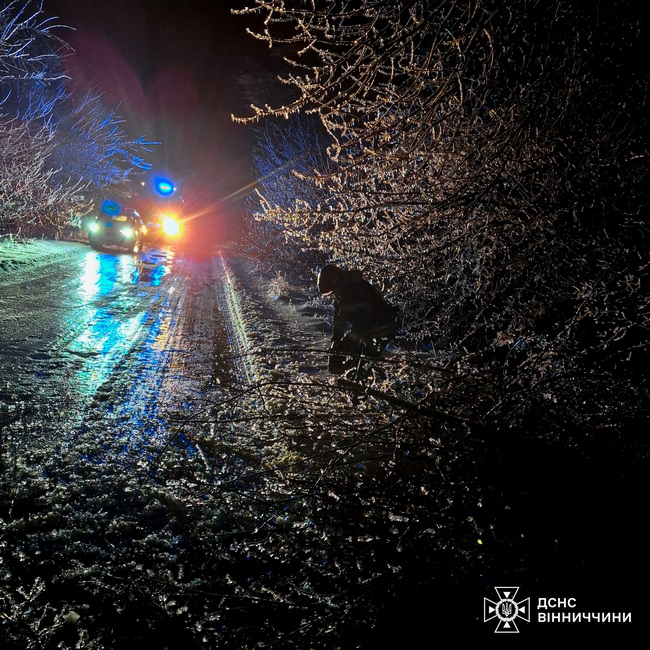 Рятувальники Вінниччини допомогли п’яти бригадам «швидкої» доїхати до пацієнтів - фото 5