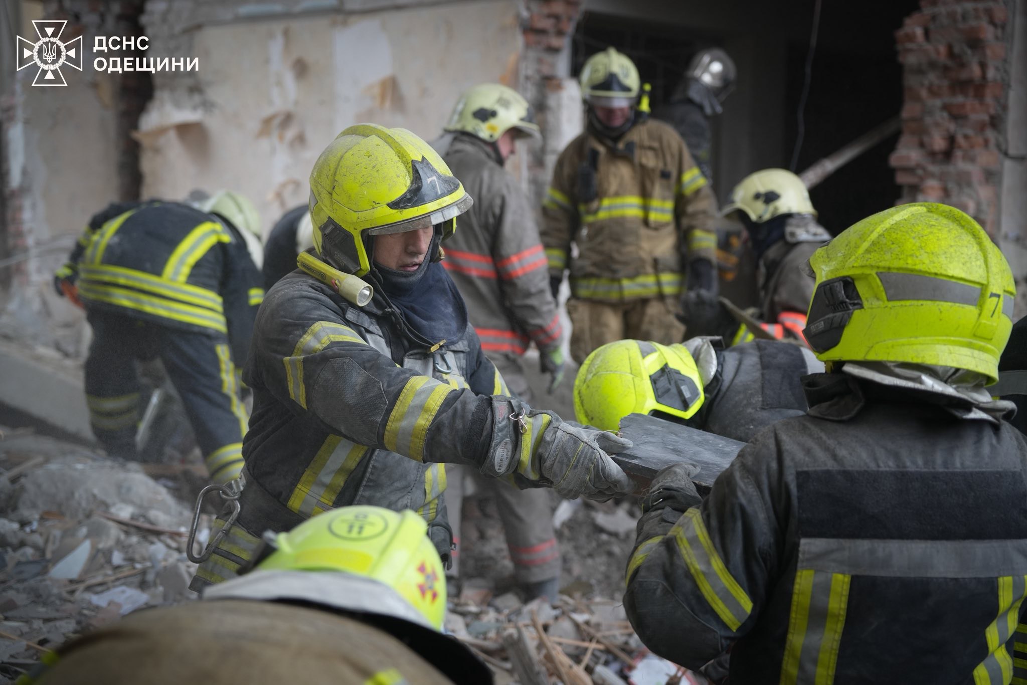 В Одесі 3 людей загинули внаслідок обстрілу - фото 5