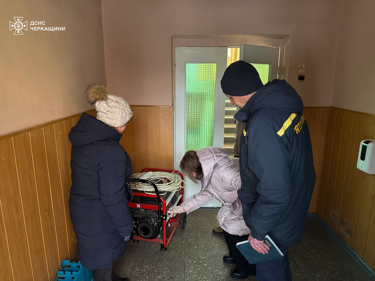 У Черкасах і Золотоноші рятувальники нагадали правила використання генераторів