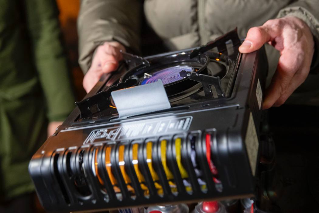 Київ отримав гуманітарну допомогу з Німеччини: 6 тис. газових плит і понад 30 тис. балонів