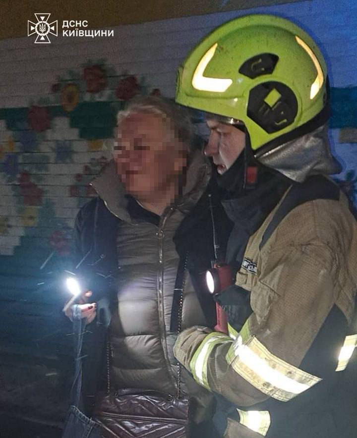 Під час пожежі у дев’ятиповерхівці в Боярці евакуювали 71 людину - фото 2
