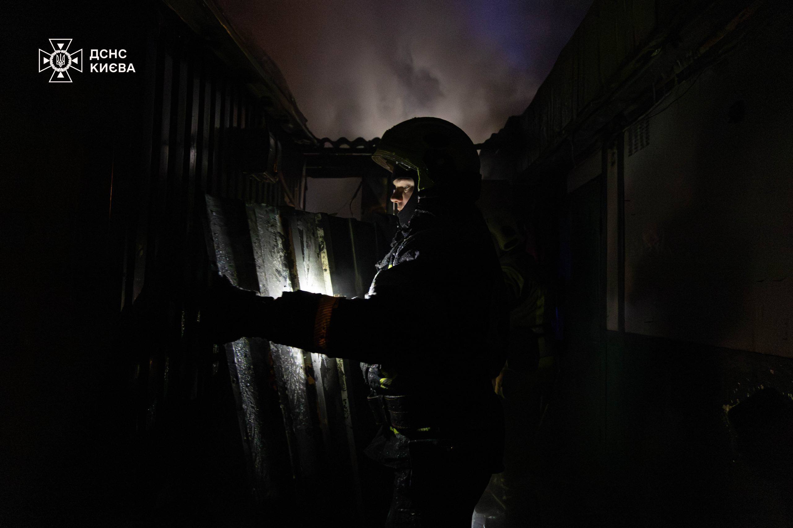 У Києві горів ринок: є постраждалий