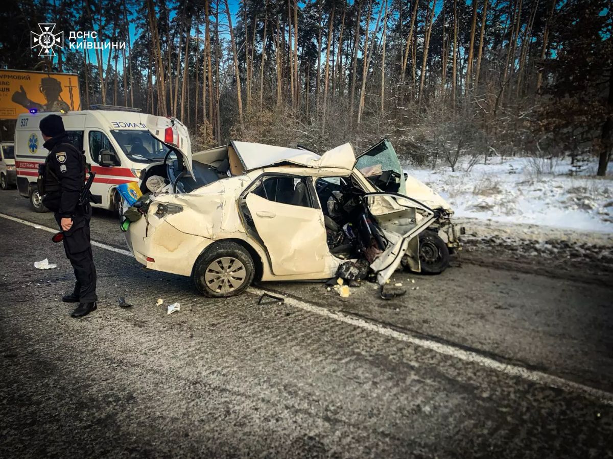 На Гостомельській трасі сталася масштабна автотроща