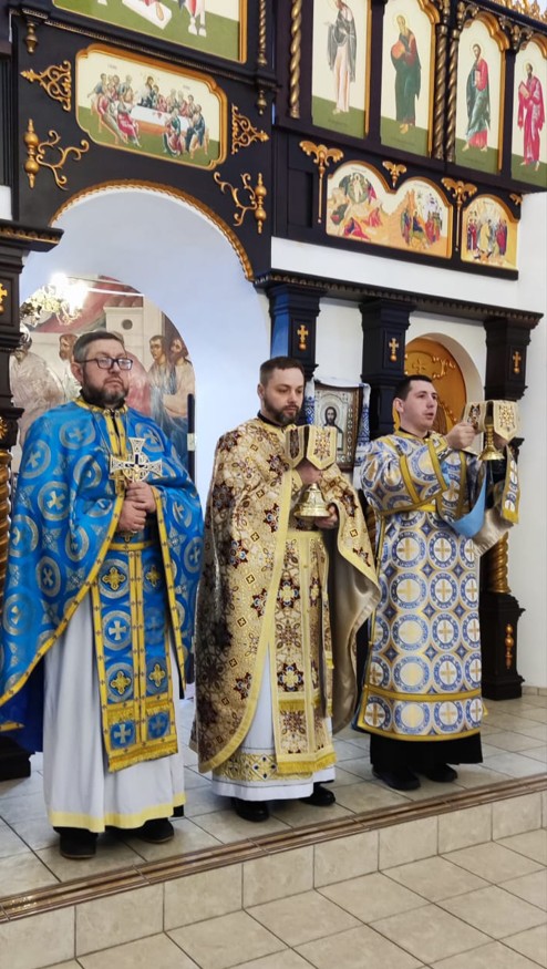 Храм у черкаському парку Хіміків вдруге після переходу до ПЦУ відзначив престольне свято - фото 4