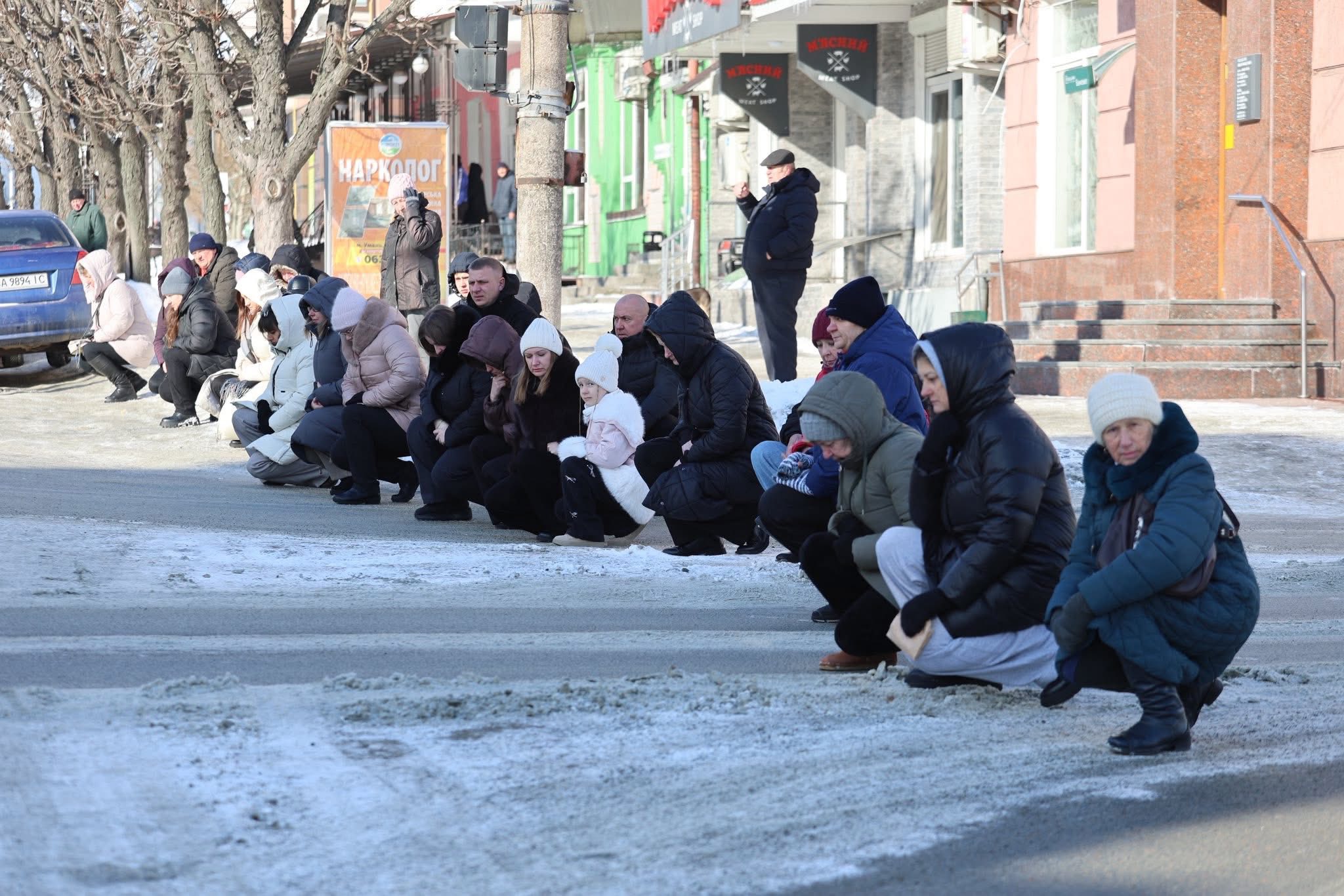 В Умані попрощалися з полеглим захисником Віталієм Коломійцем - фото 2