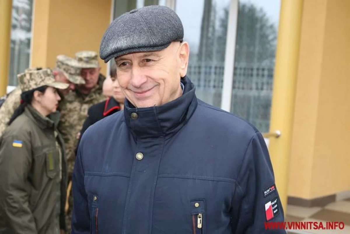 Колишнього мера Вінниці, депутата облради й письменника нагородять відзнаками міського голови