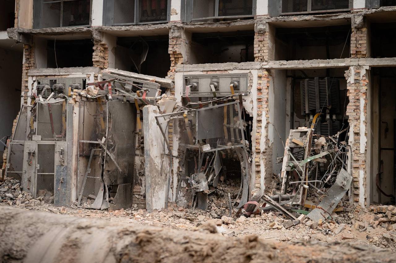 Поруйновану Дарницьку ТЕЦ показали послам та представникам іноземних держав - фото 3