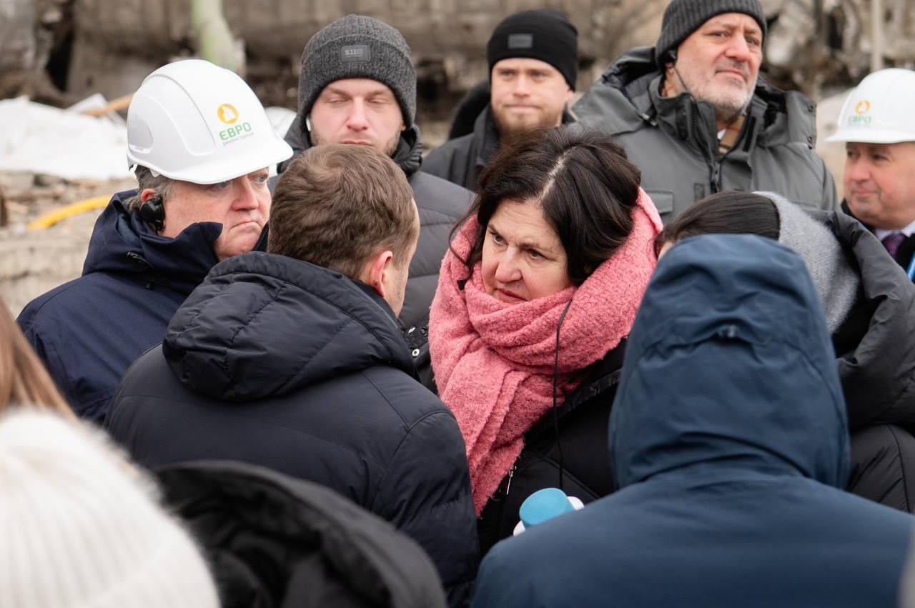 Поруйновану Дарницьку ТЕЦ показали послам та представникам іноземних держав - фото 5