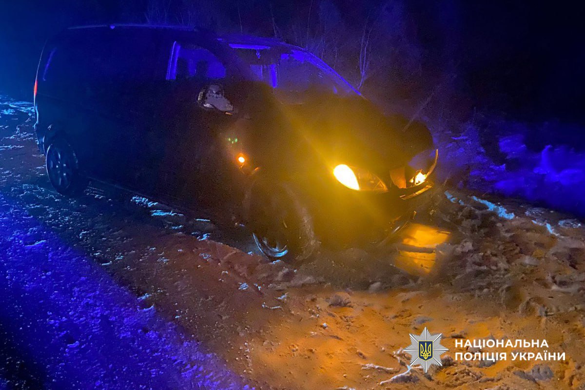 ДТП на Черкащині: Mercedes вискочив на зустрічну, де зіткнувся з Geely - фото 2