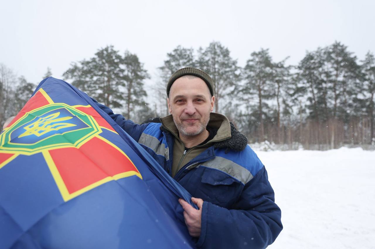 Україна повернула з полону 157 людей: 150 військових та 7 цивільних українців - фото 15