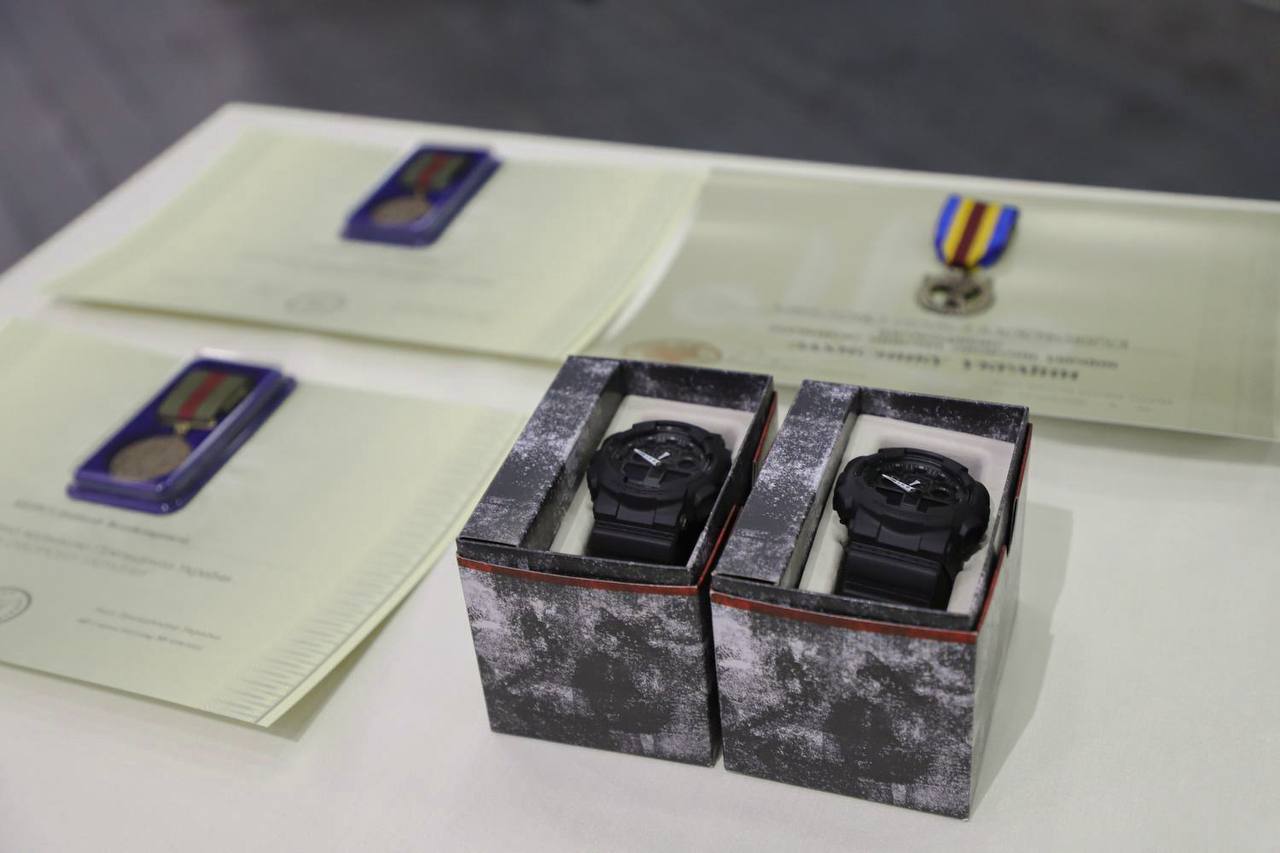 Захисників українського неба нагородили відзнаками за знищення ракет та дронів ворога - фото 5