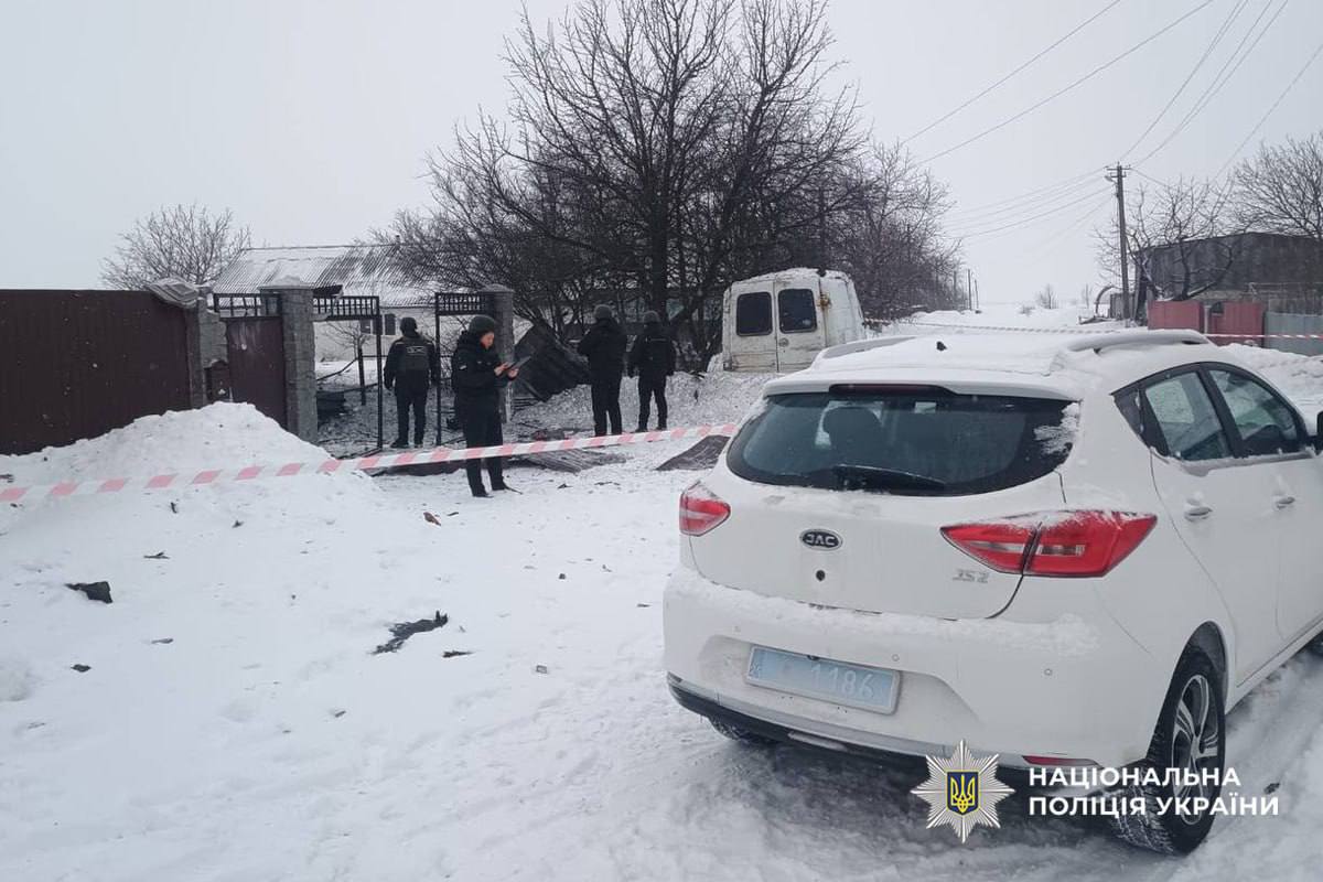 Поліція фіксує наслідки російського обстрілу на Уманщині - фото 2