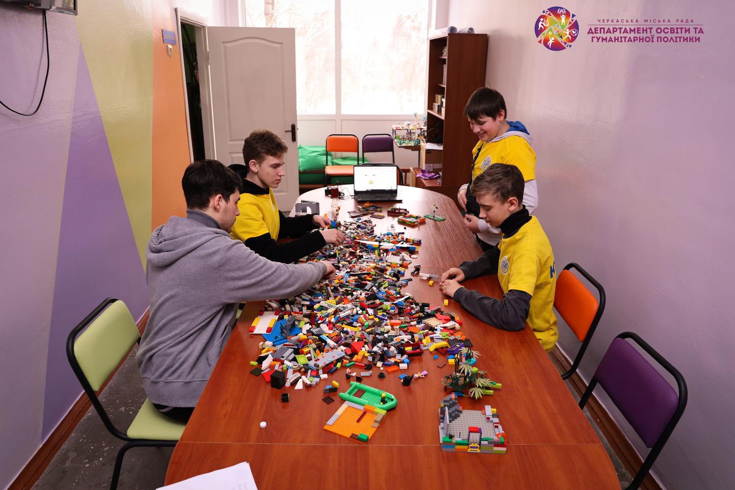 У Черкасах визначили переможців фестивалю робототехніки