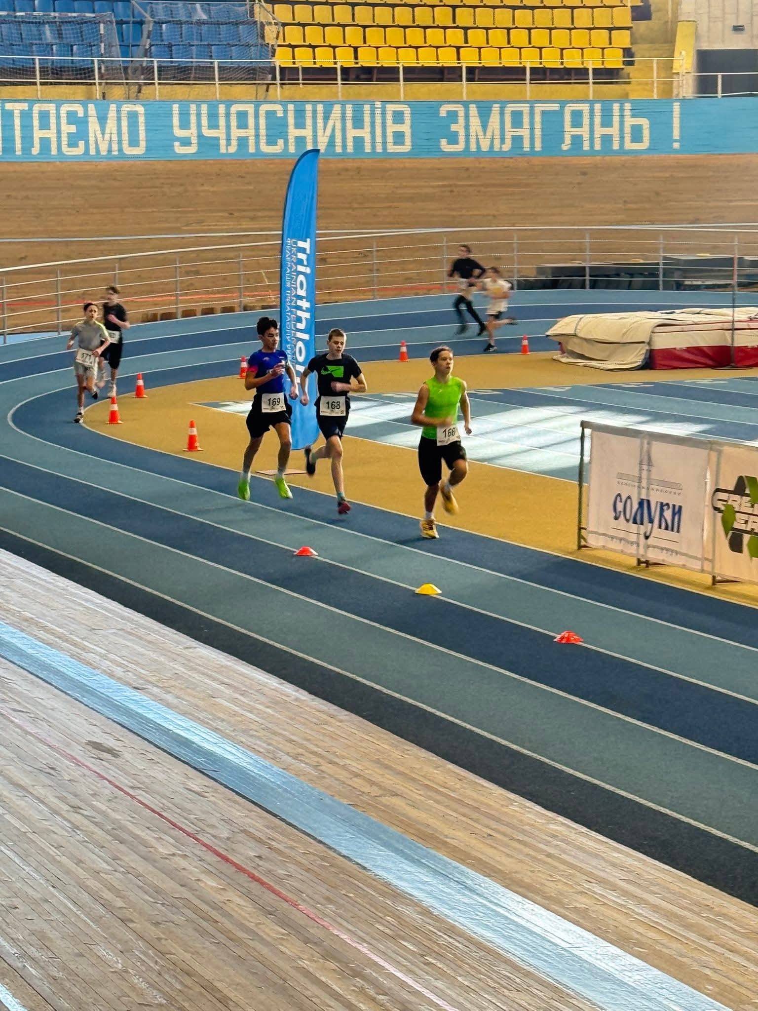 Черкаські спортсмени вибороли медалі на змаганнях з триатлону