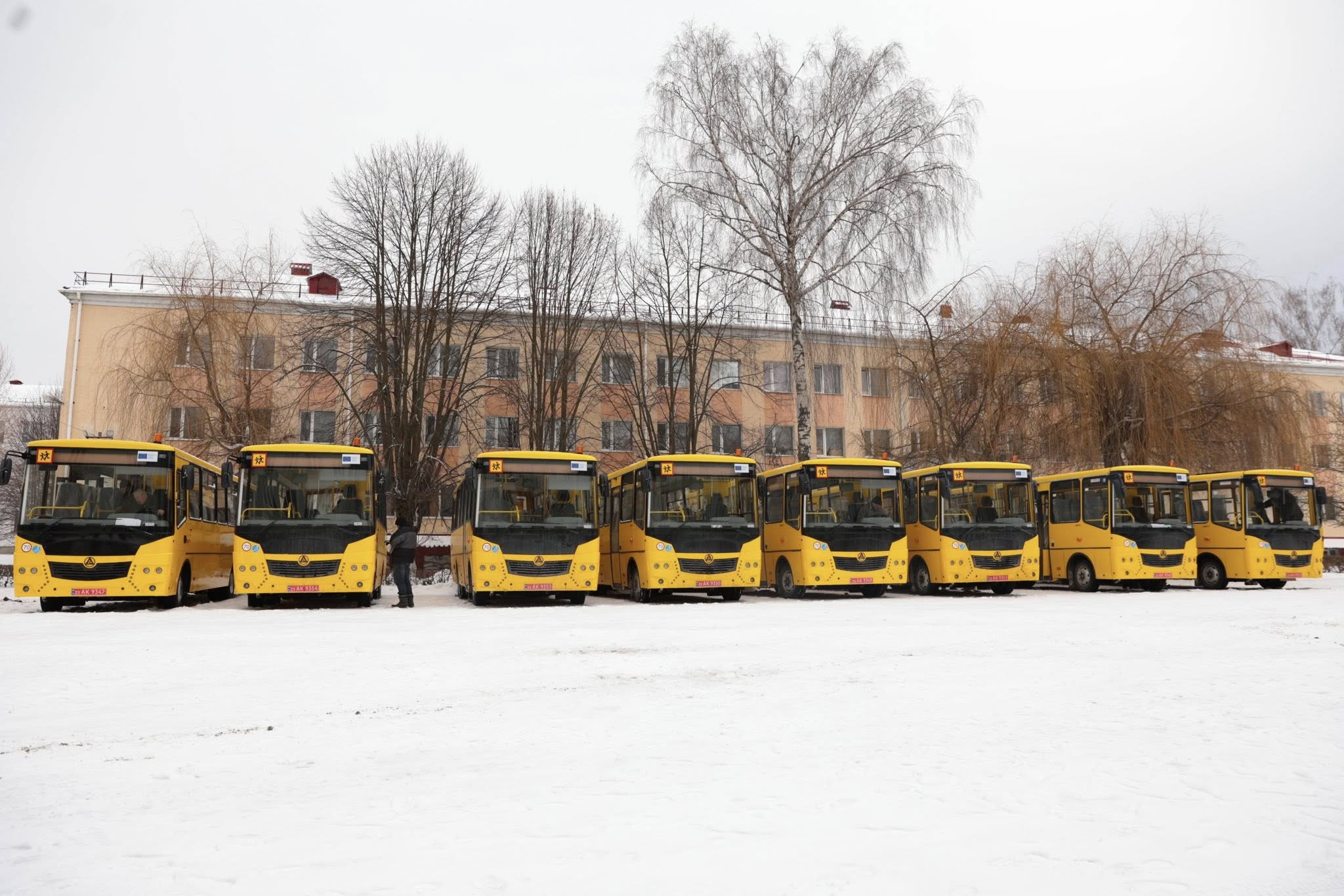 Нові шкільні автобуси отримали ще п’ять громад Вінниччини - фото 4
