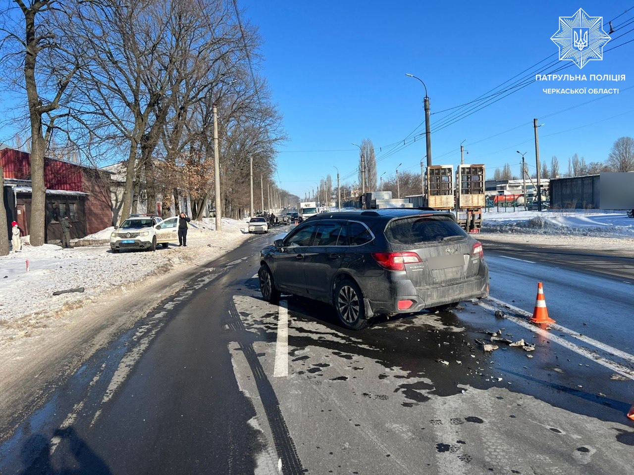 Автомобіль перекинувся на дах внаслідок ДТП у Черкасах - фото 2