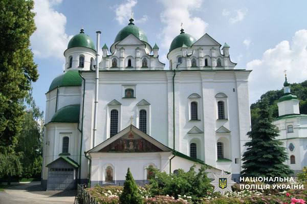 Посадовці розтратили 666 тис грн на реконструкції келії Флорівського монастиря у Києві