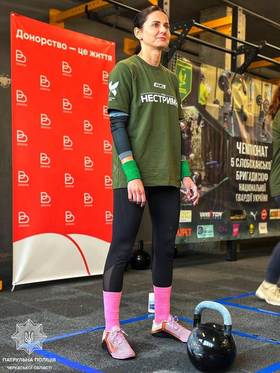 Черкаська патрульна виборола «срібло» на чемпіонаті із гирьового спорту