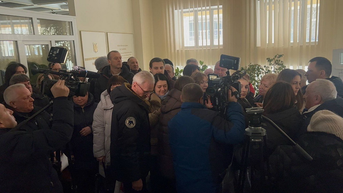 МОН перенесло вибори ректора Вінницького педагогічного університету, колектив вийшов на протест - фото 3