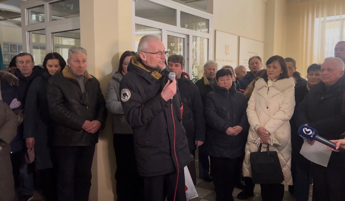 МОН перенесло вибори ректора Вінницького педагогічного університету, колектив вийшов на протест - фото 3